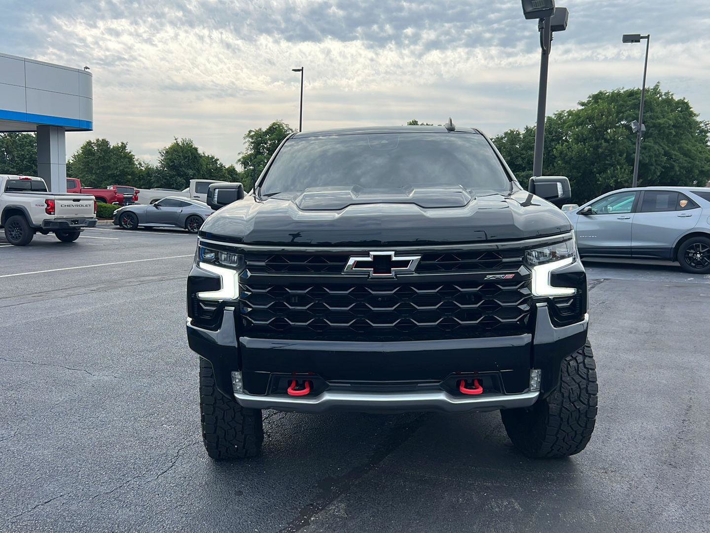 Used 2022 Chevrolet Silverado 1500 ZR2 w/ Technology Package AWD/4WD image 3