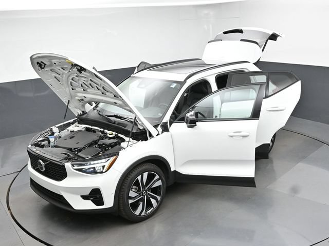 Used 2023 Volvo XC40 B5 Ultimate w/ Protection Package Premier AWD/4WD image 51