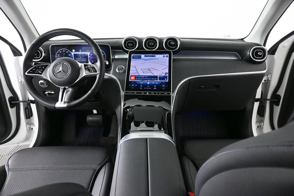 Used 2023 Mercedes-Benz GLC 300 4MATIC image 16