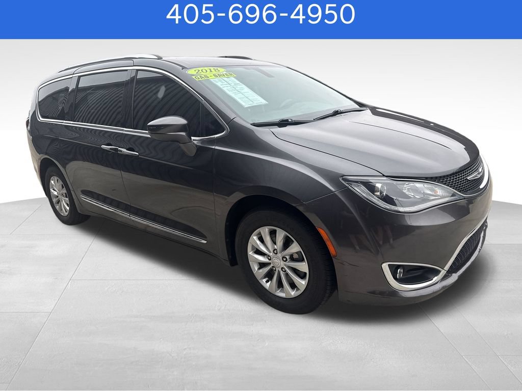 Used 2018 Chrysler Pacifica Touring-L FWD image 6