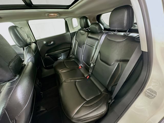 Used 2018 Jeep Compass Limited w/ Navigation Group AWD/4WD image 31