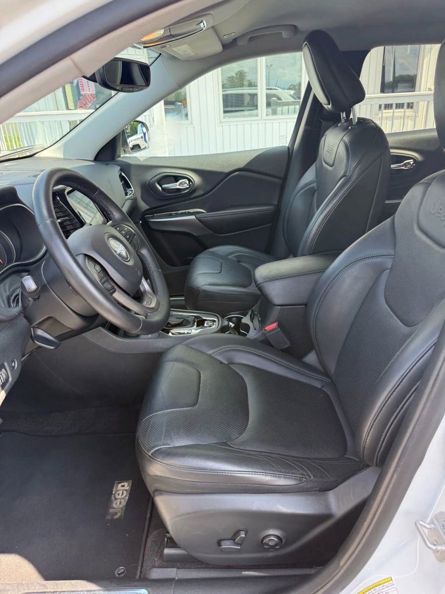 Used 2019 Jeep Cherokee Limited AWD/4WD image 15
