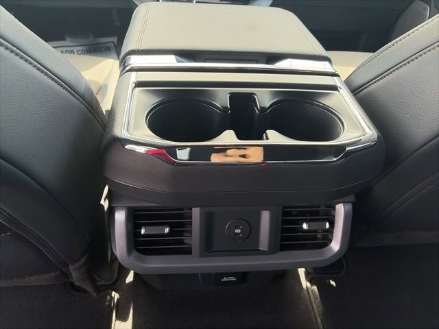 New 2025 Ford F150 Lariat w/ Equipment Group 501A Mid image 12