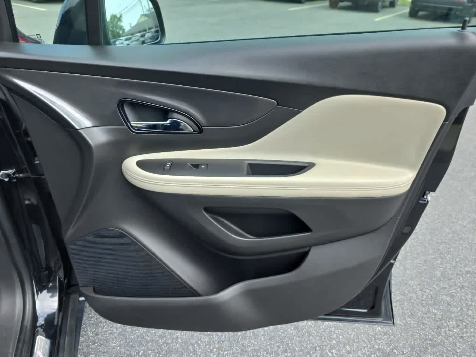 Used 2019 Buick Encore Essence w/ Safety Package II AWD/4WD image 27
