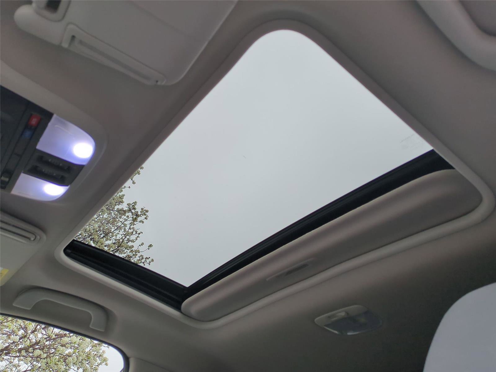 Used 2023 Subaru Crosstrek 2.0i Premium image 10