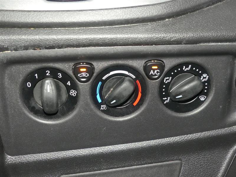 Used 2018 Ford Transit 350 XL image 31