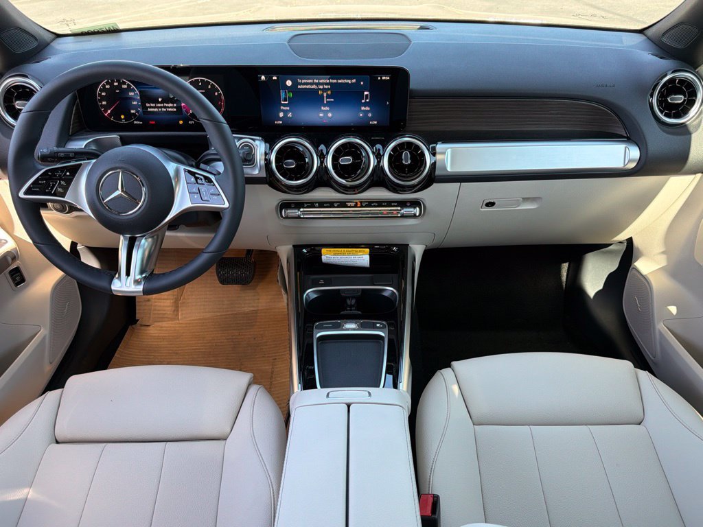New 2026 Mercedes-Benz GLB 250 4MATIC image 31
