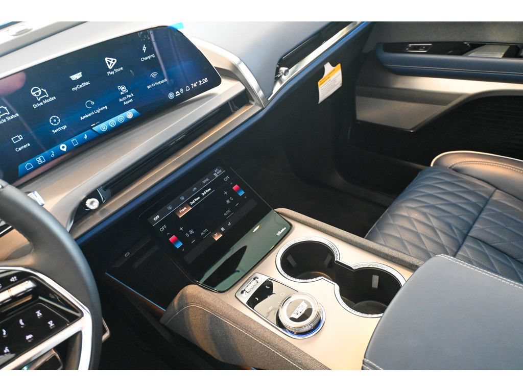 New 2026 Cadillac Vistiq Premium Luxury AWD/4WD image 28