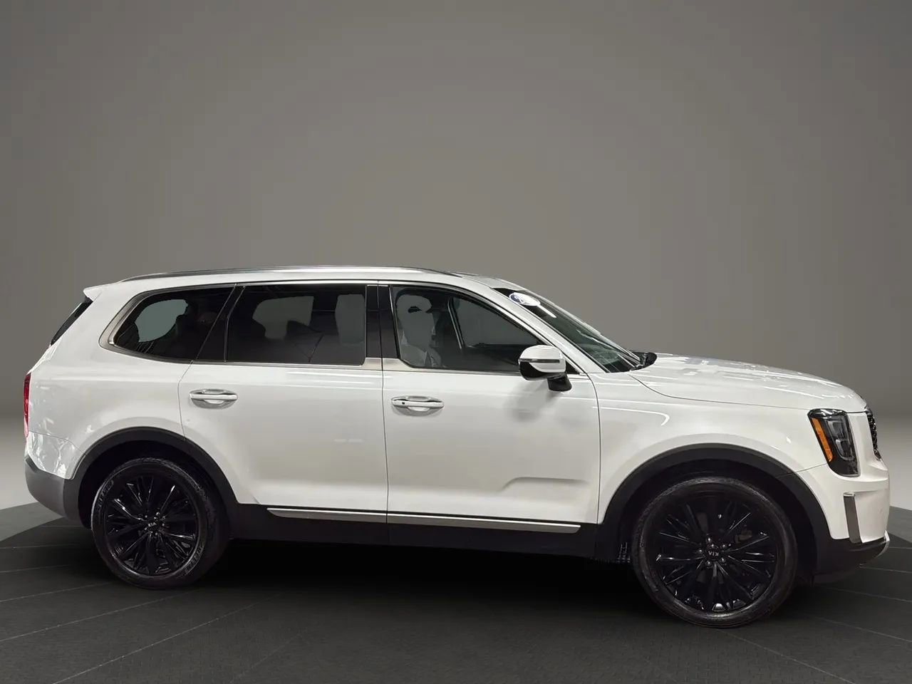 Used 2020 Kia Telluride SX w/ SX Prestige Package image 6