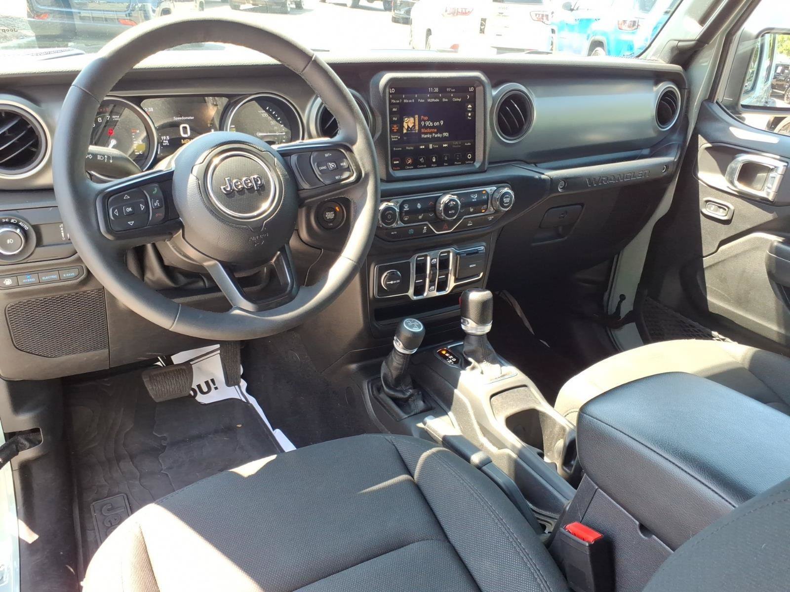Used 2023 Jeep Wrangler Unlimited w/ Sun & Screen Package AWD/4WD image 22