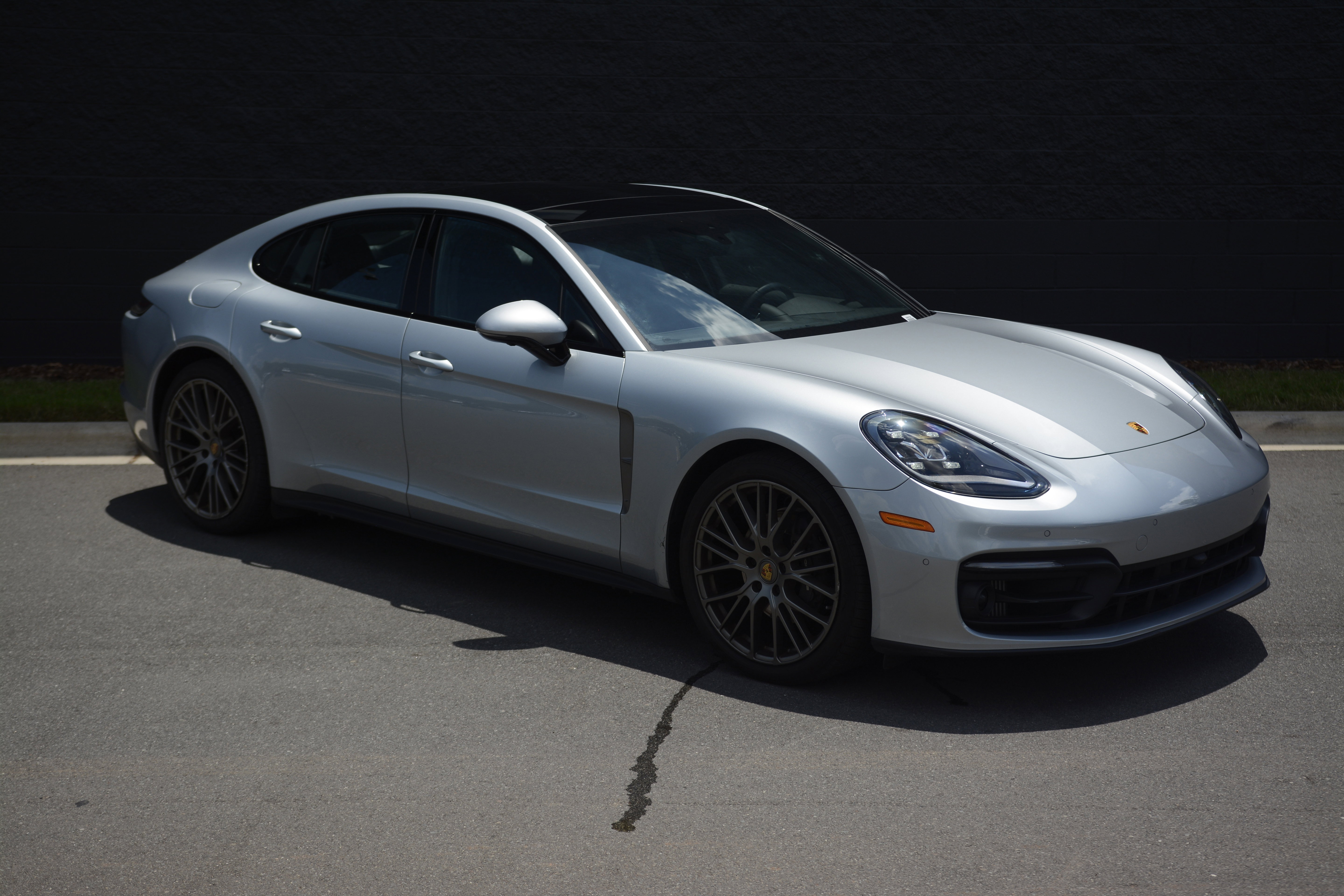 Certified 2023 Porsche Panamera Platinum Edition RWD image 9