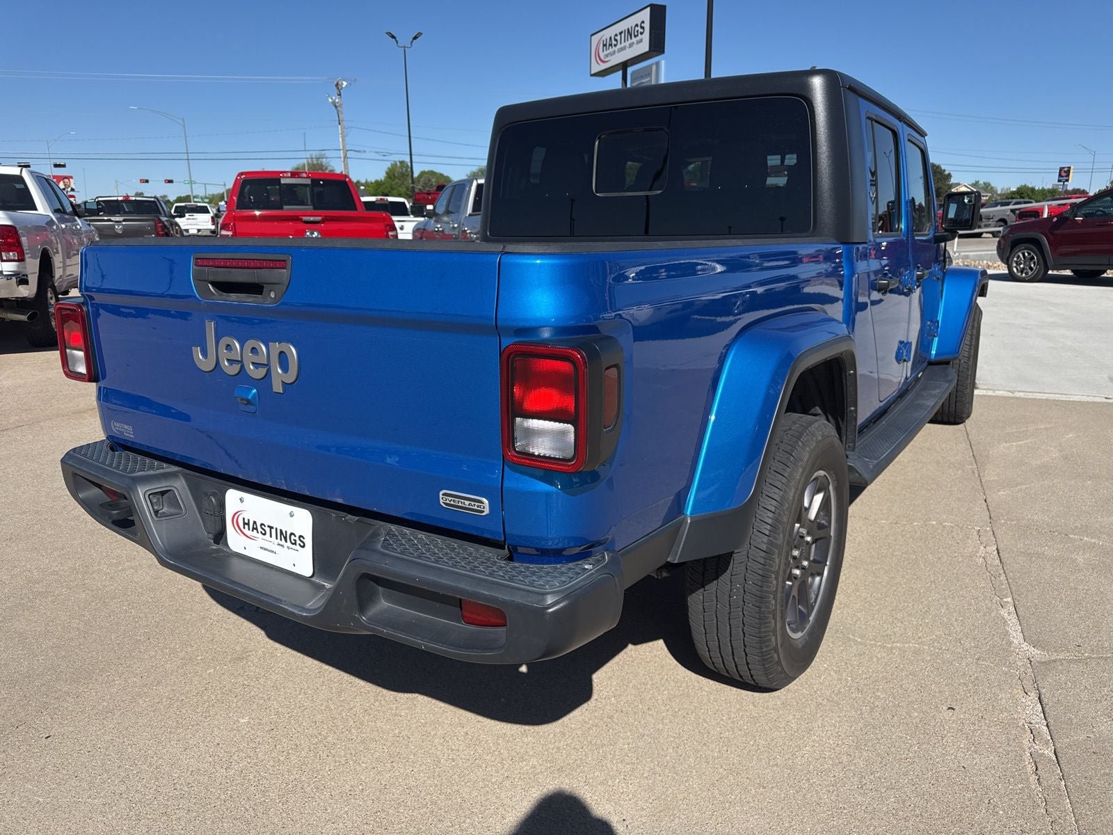 Used 2021 Jeep Gladiator Overland w/ Cold Weather Group AWD/4WD image 6