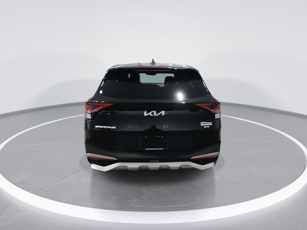 Used 2024 Kia Sportage LX image 7