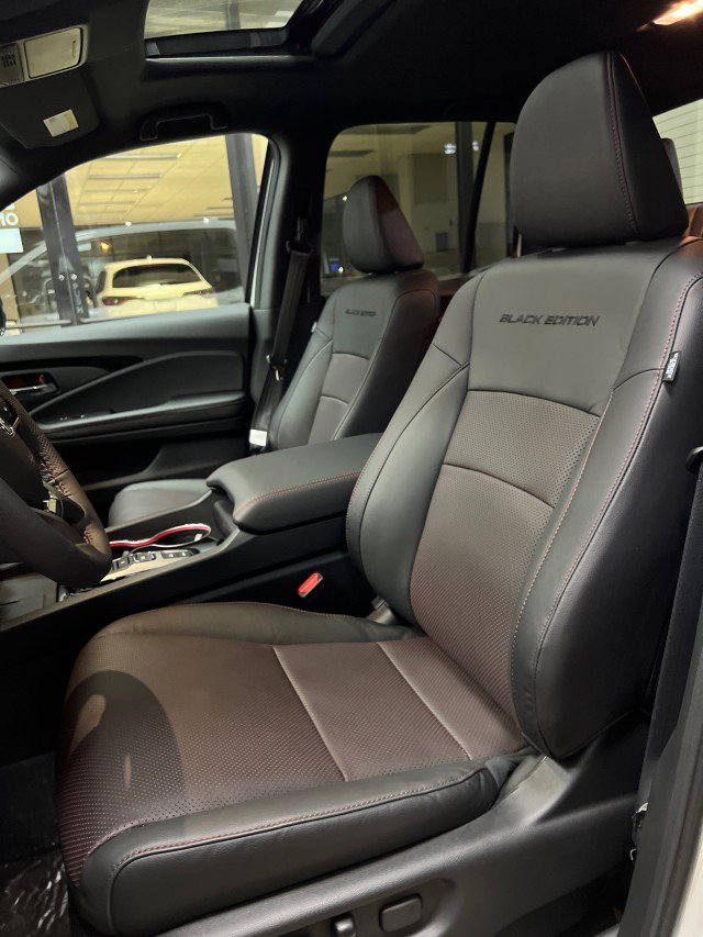 New 2026 Honda Ridgeline Black Edition image 8