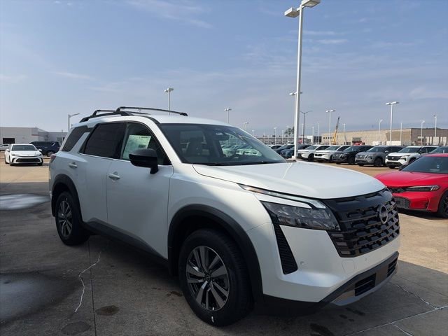 New 2026 Nissan Pathfinder SL image 5