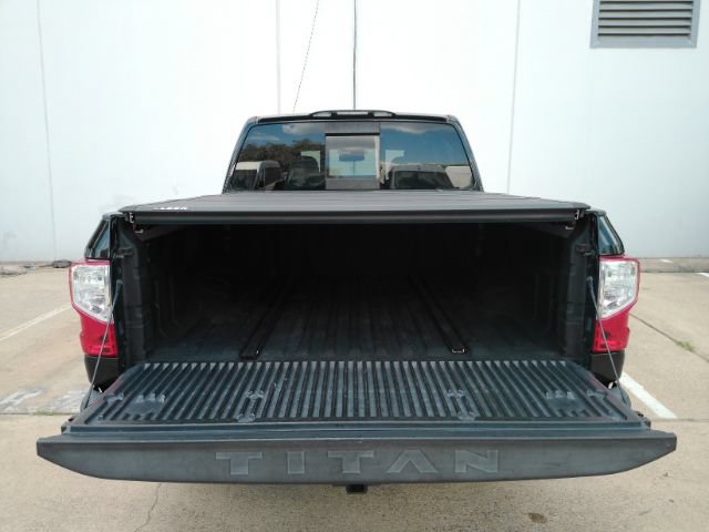 Used 2017 Nissan Titan SL RWD image 7