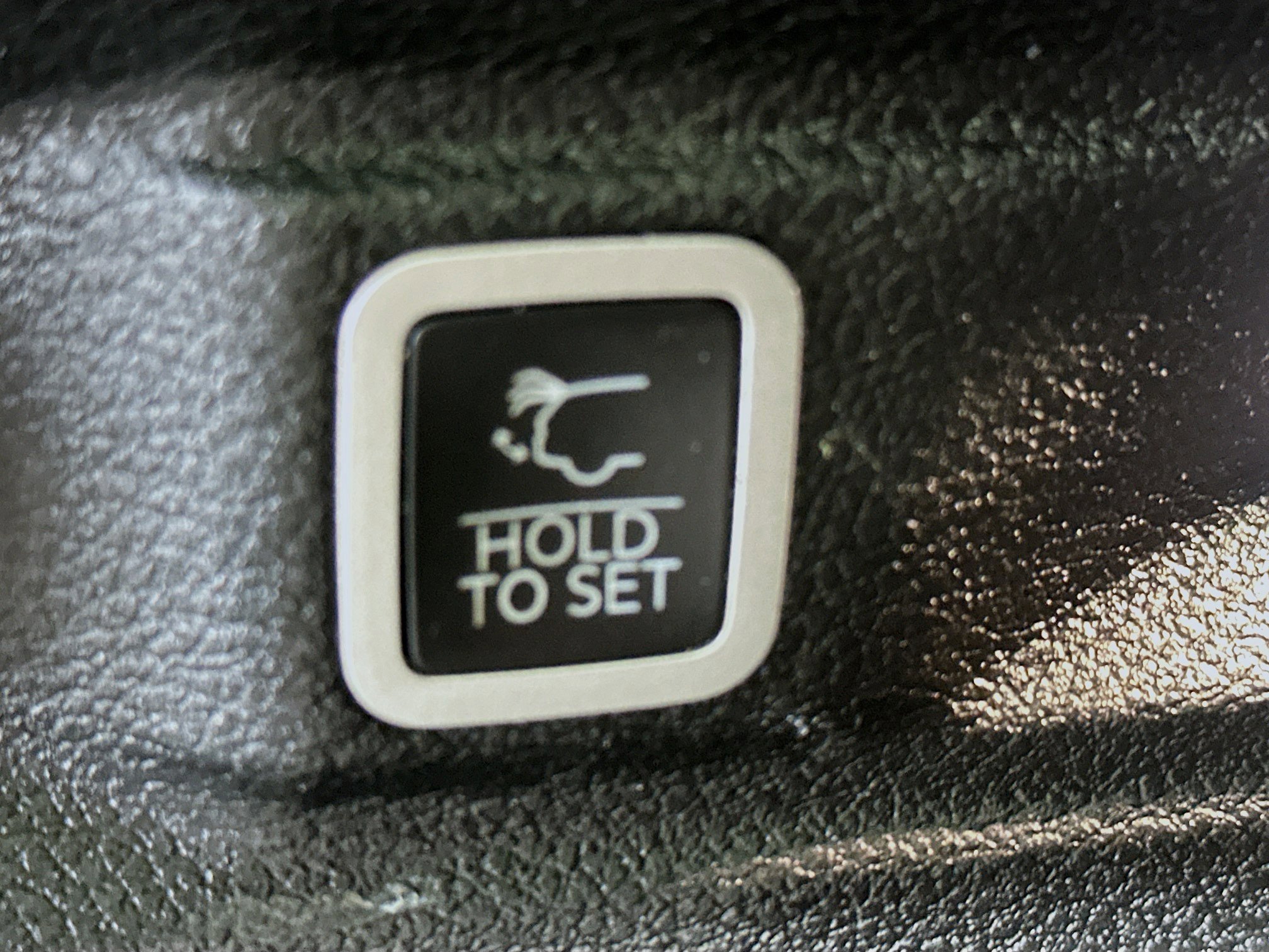 Used 2023 Jeep Grand Cherokee L Limited AWD/4WD image 33