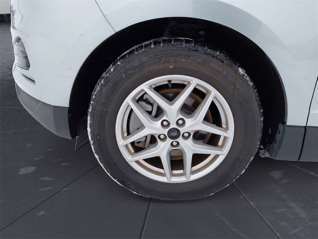 Used 2024 Ford Edge SEL image 14