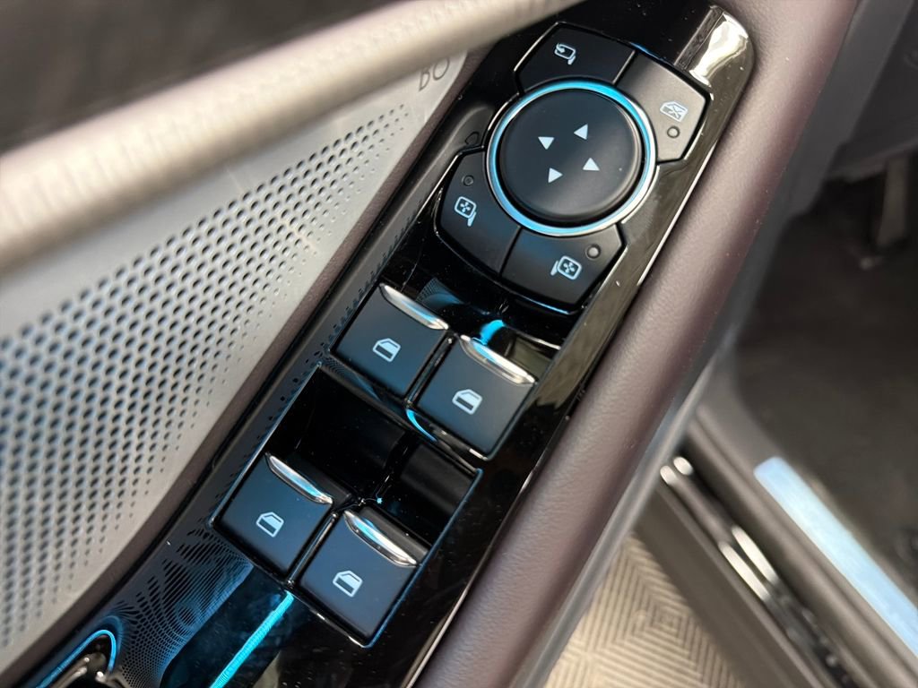 New 2026 Ford Explorer Platinum w/ LUX Leather Package image 18