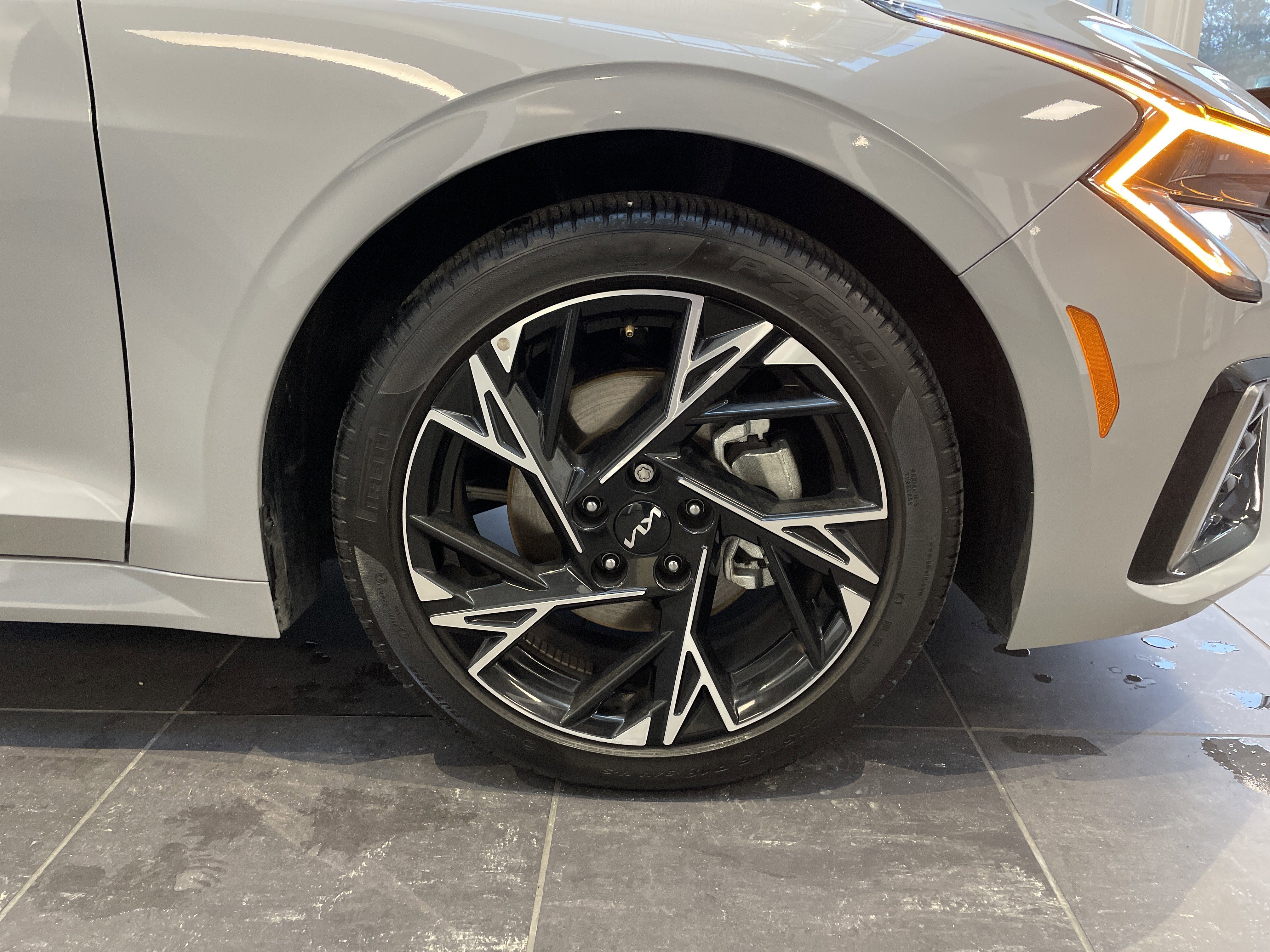 Used 2025 Kia K5 GT-Line w/ GT-Line Premium Package FWD image 17