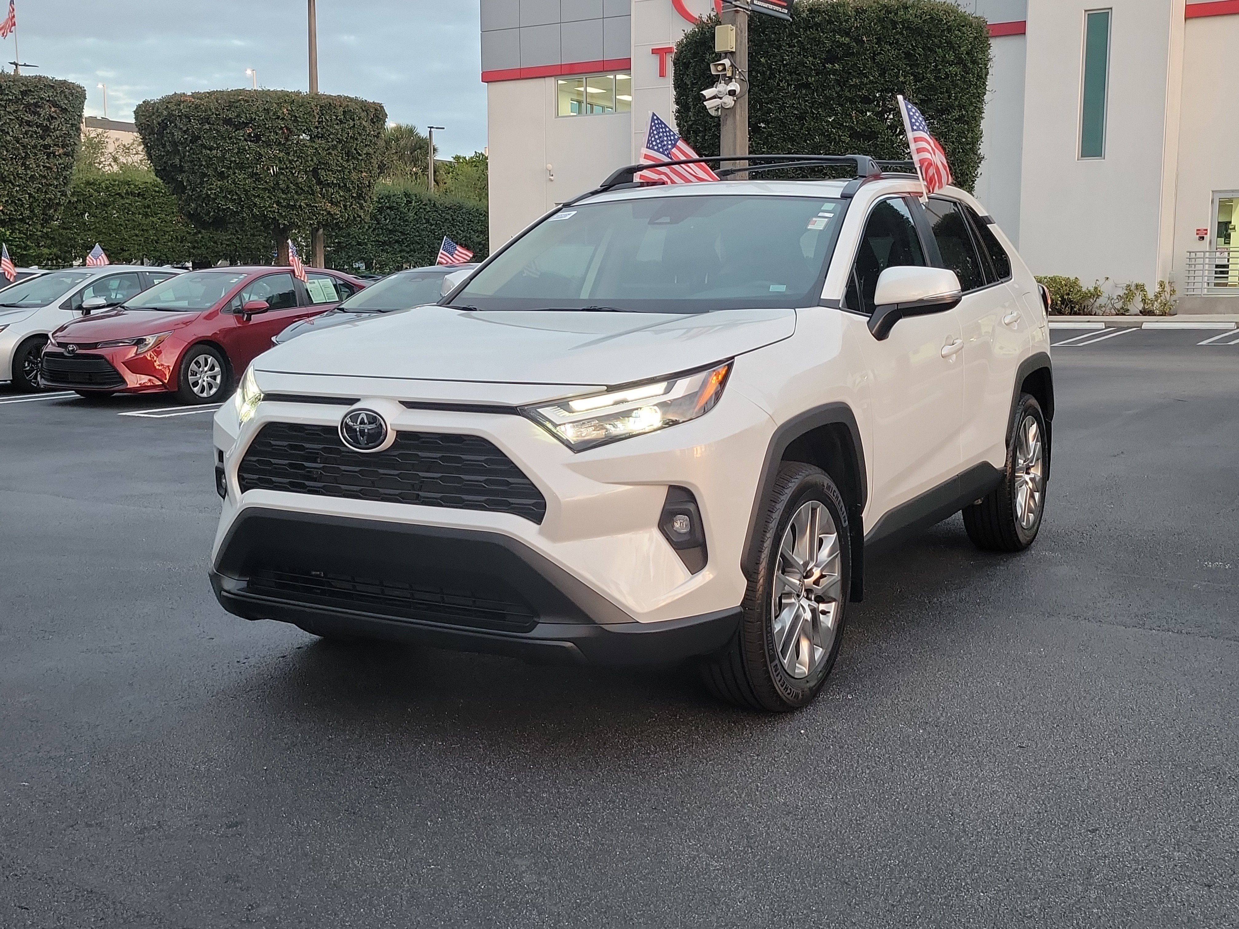 Used 2024 Toyota RAV4 XLE Premium FWD image 5