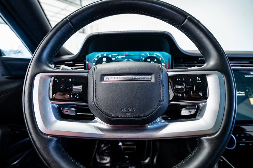 Used 2022 Land Rover Range Rover SE image 36