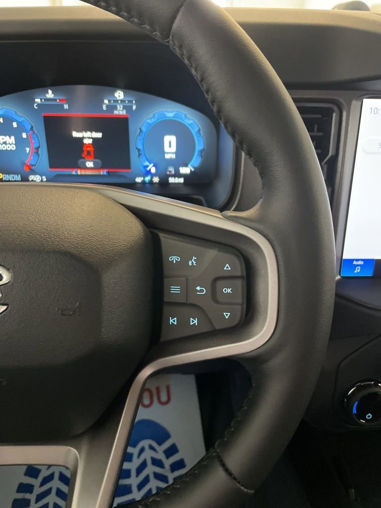 New 2025 Ford Bronco Badlands image 13