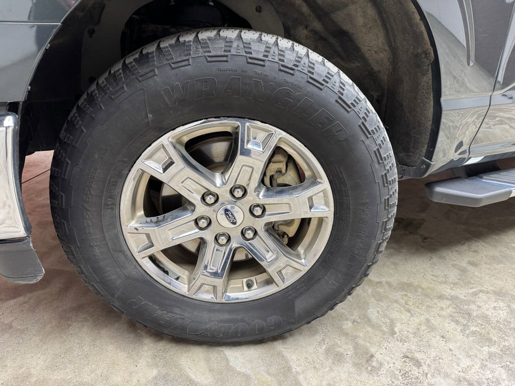 Certified 2021 Ford F150 XLT w/ Equipment Group 302A High image 26