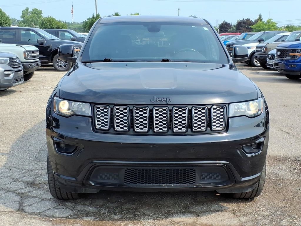 Used 2021 Jeep Grand Cherokee Laredo X AWD/4WD image 8