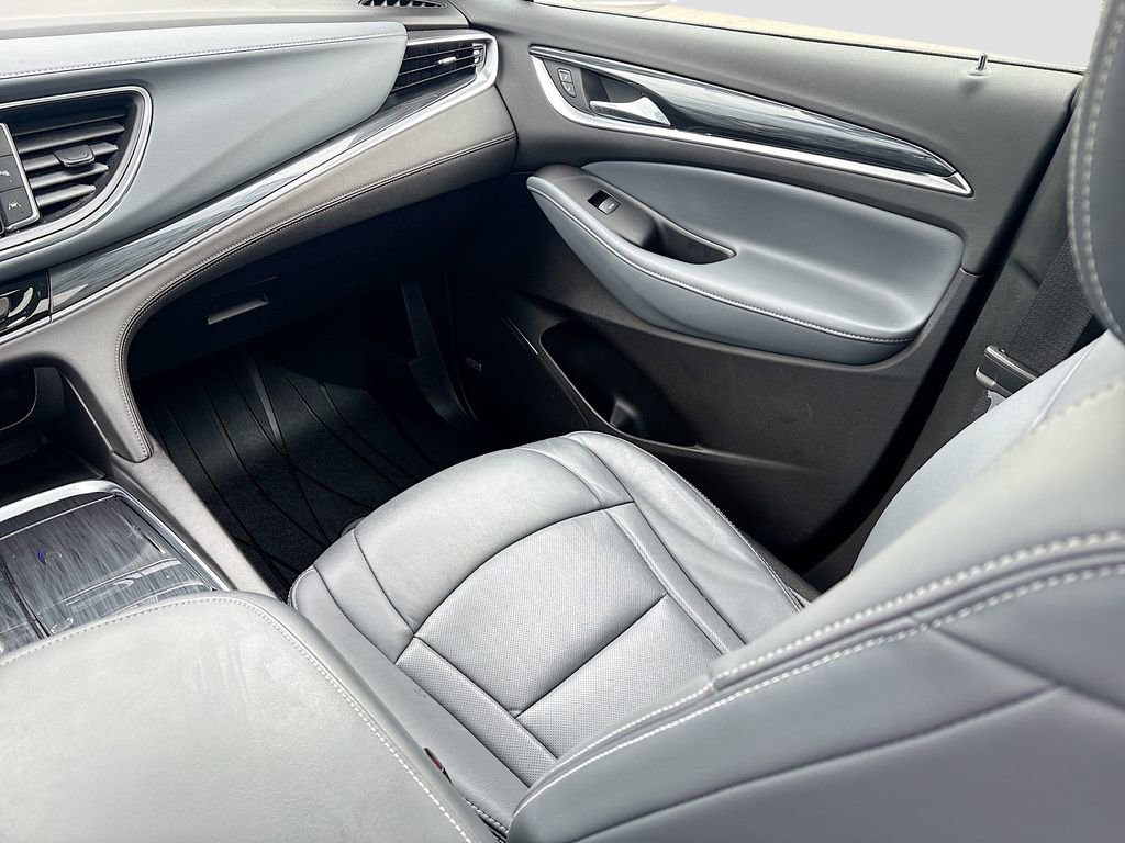 Used 2019 Buick Enclave Premium w/ Experience Buick Package AWD/4WD image 25