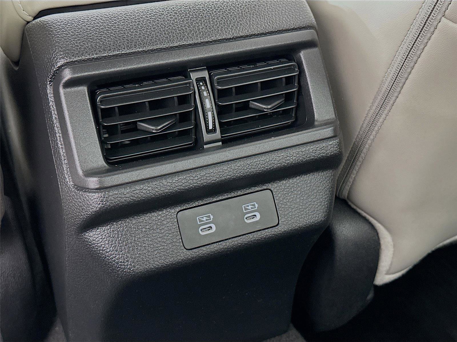 Used 2023 Honda Accord Touring image 34