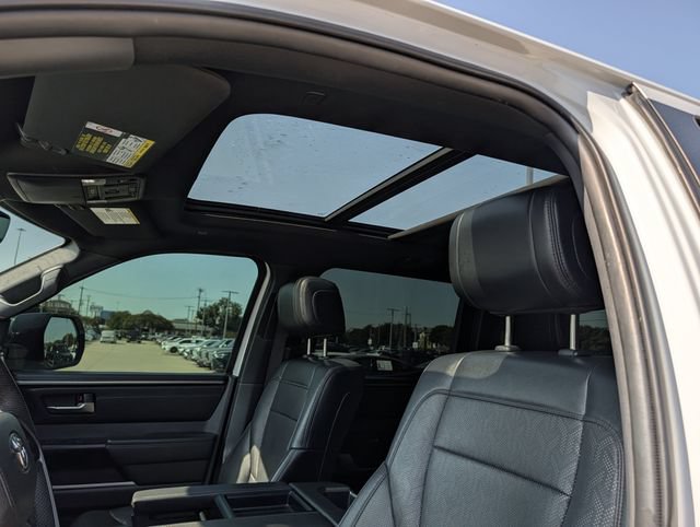Used 2025 Toyota Tundra Limited AWD/4WD image 27