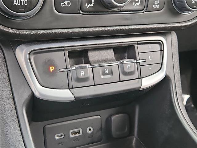 Used 2024 GMC Terrain SLE w/ Driver Convenience Package FWD image 12