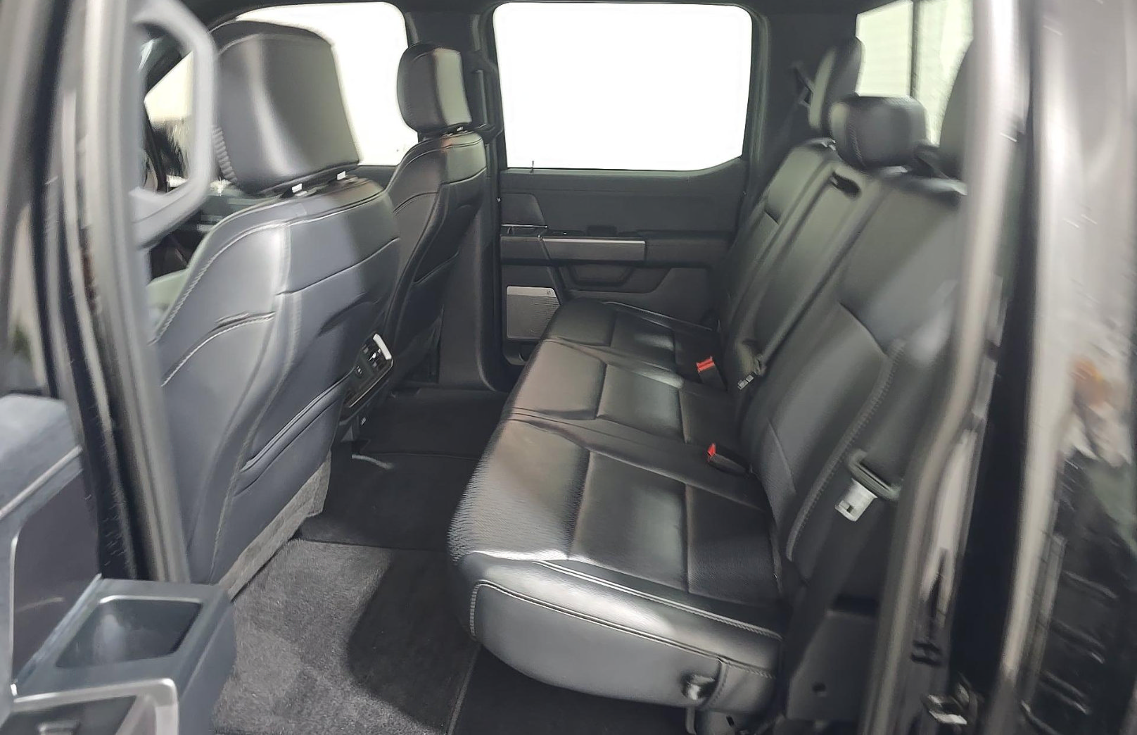 Used 2025 Ford F150 Lariat w/ Bed Utility Package AWD/4WD image 13