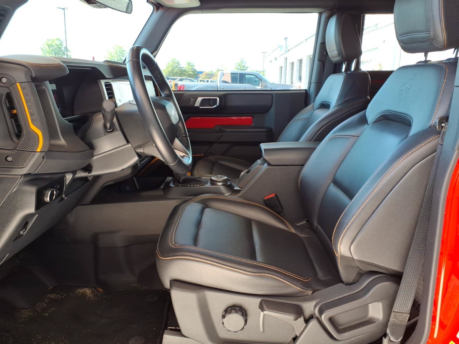 Used 2024 Ford Bronco Badlands AWD/4WD image 3