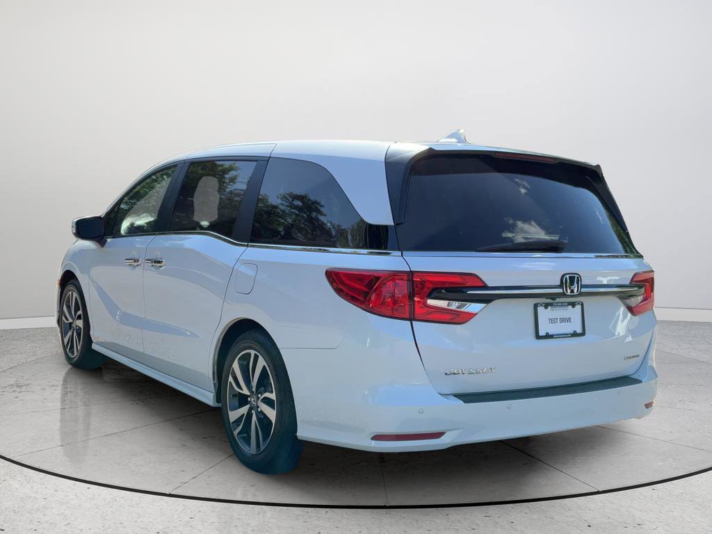 Used 2024 Honda Odyssey Touring image 8