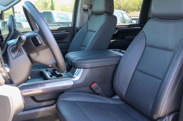 Used 2025 Chevrolet Silverado 2500 LTZ w/ LTZ Plus Package AWD/4WD image 14