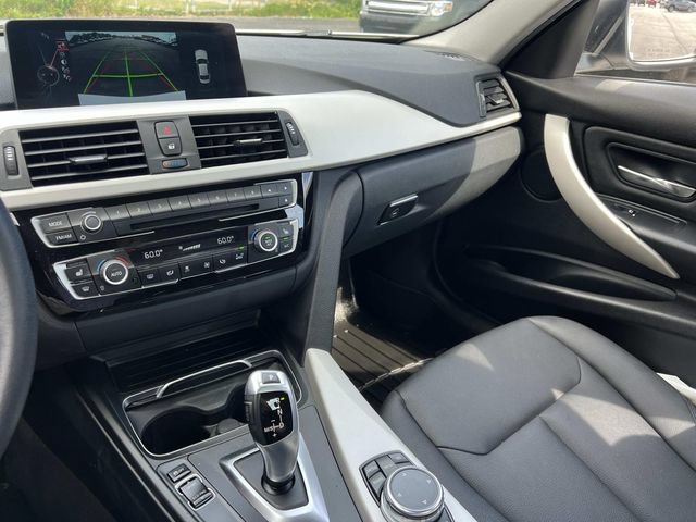 Used 2016 BMW 320i xDrive Sedan AWD/4WD image 28