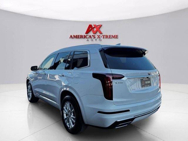 Used 2024 Cadillac XT6 Luxury w/ LPO, Floor Liner Package FWD image 3