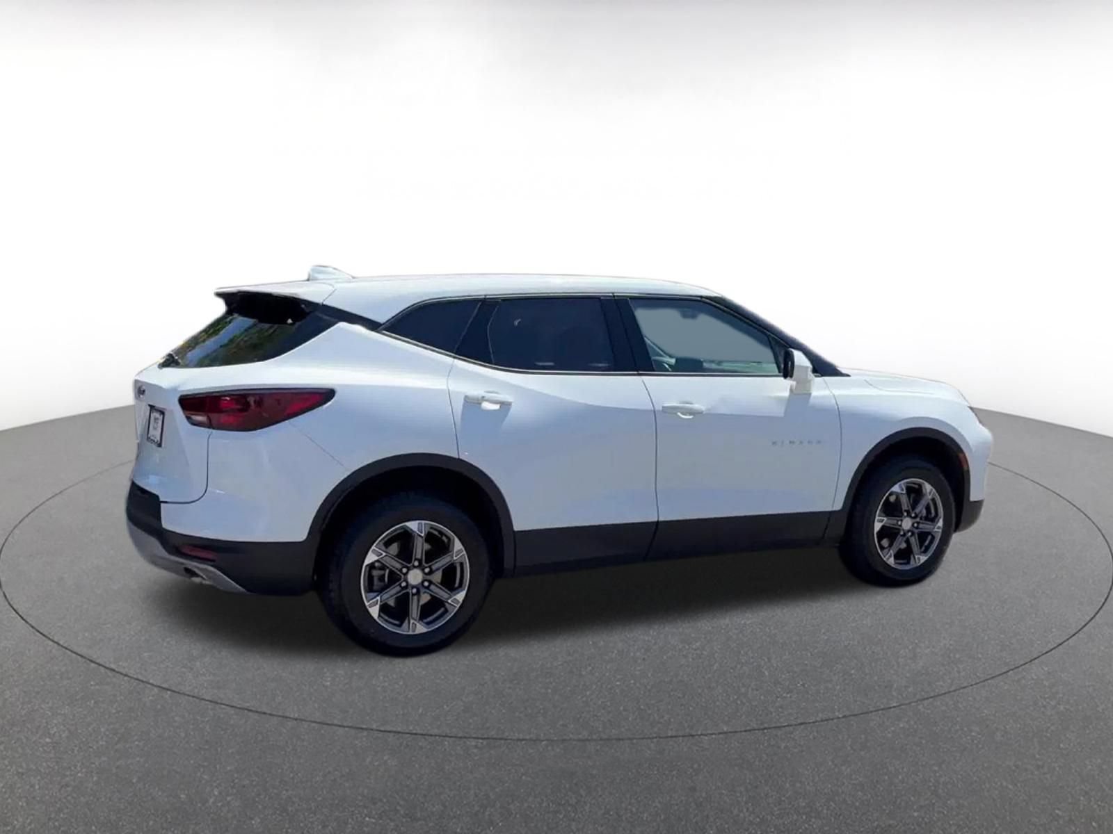 Used 2025 Chevrolet Blazer LT FWD image 15