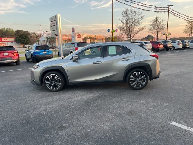 Used 2019 Lexus UX 200 w/ Premium Package image 38