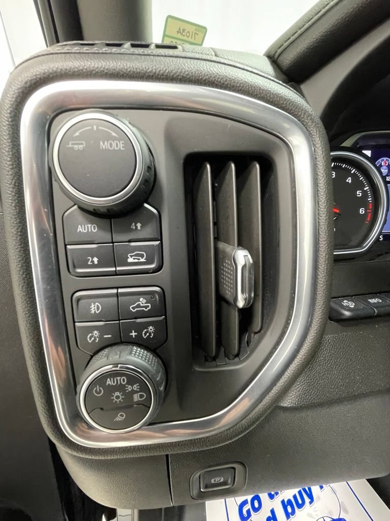 Used 2020 Chevrolet Silverado 1500 LTZ w/ LTZ Premium Package AWD/4WD image 17