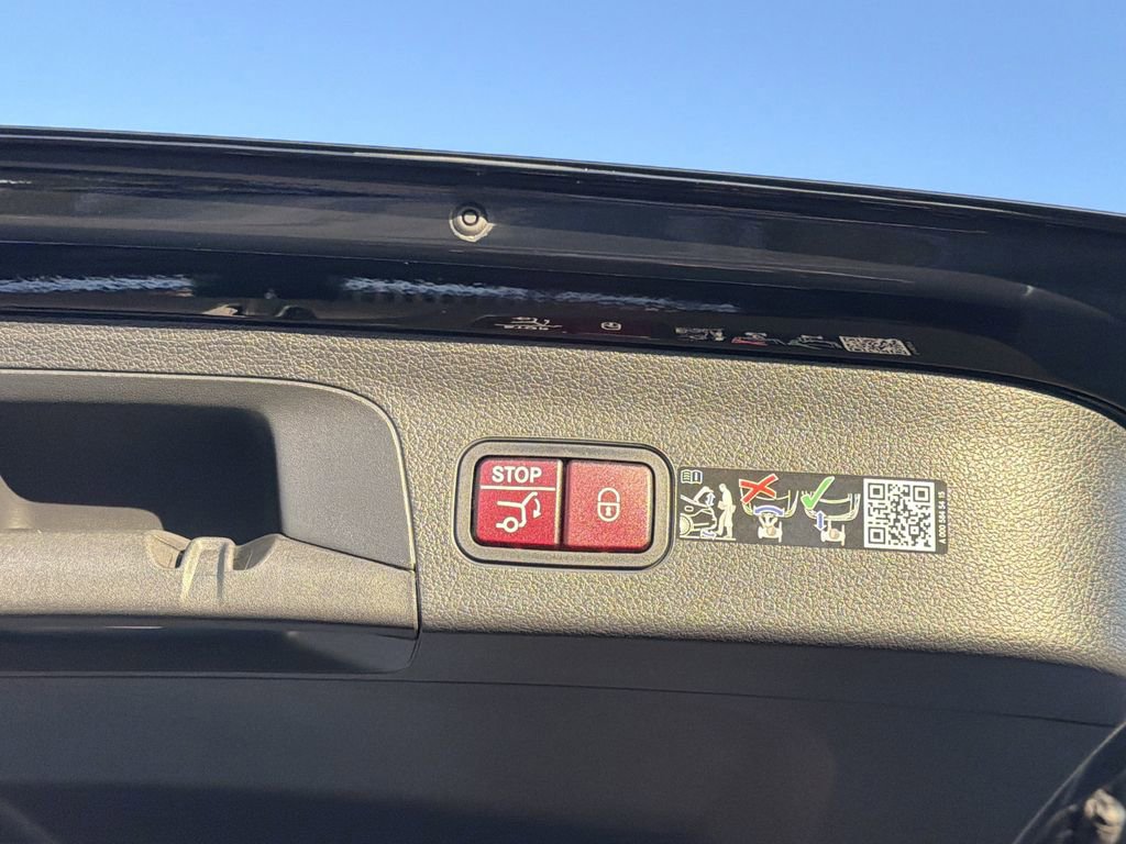 New 2026 Mercedes-Benz GLS 450 4MATIC image 17