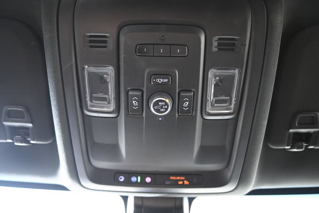 Used 2022 Chevrolet Tahoe LT w/ Luxury Package AWD/4WD image 36