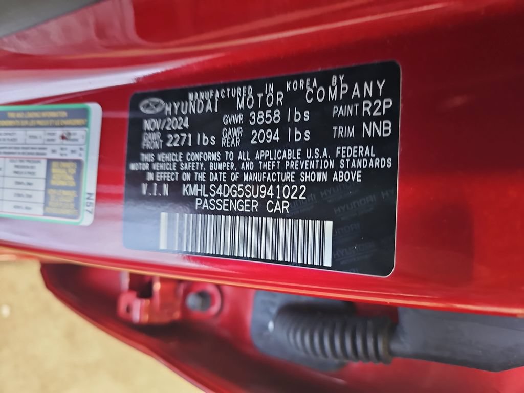 Certified 2025 Hyundai Elantra SEL FWD image 69