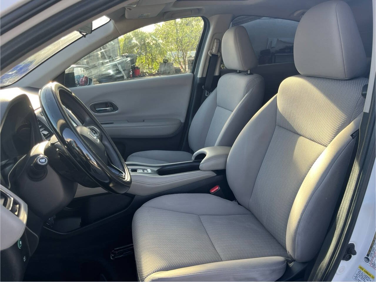 Used 2016 Honda HR-V EX image 22