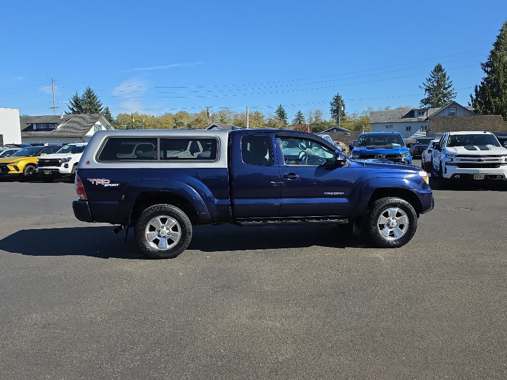 Used 2012 Toyota Tacoma 4x4 Access Cab V6 w/ TRD Sport Pkg image 7