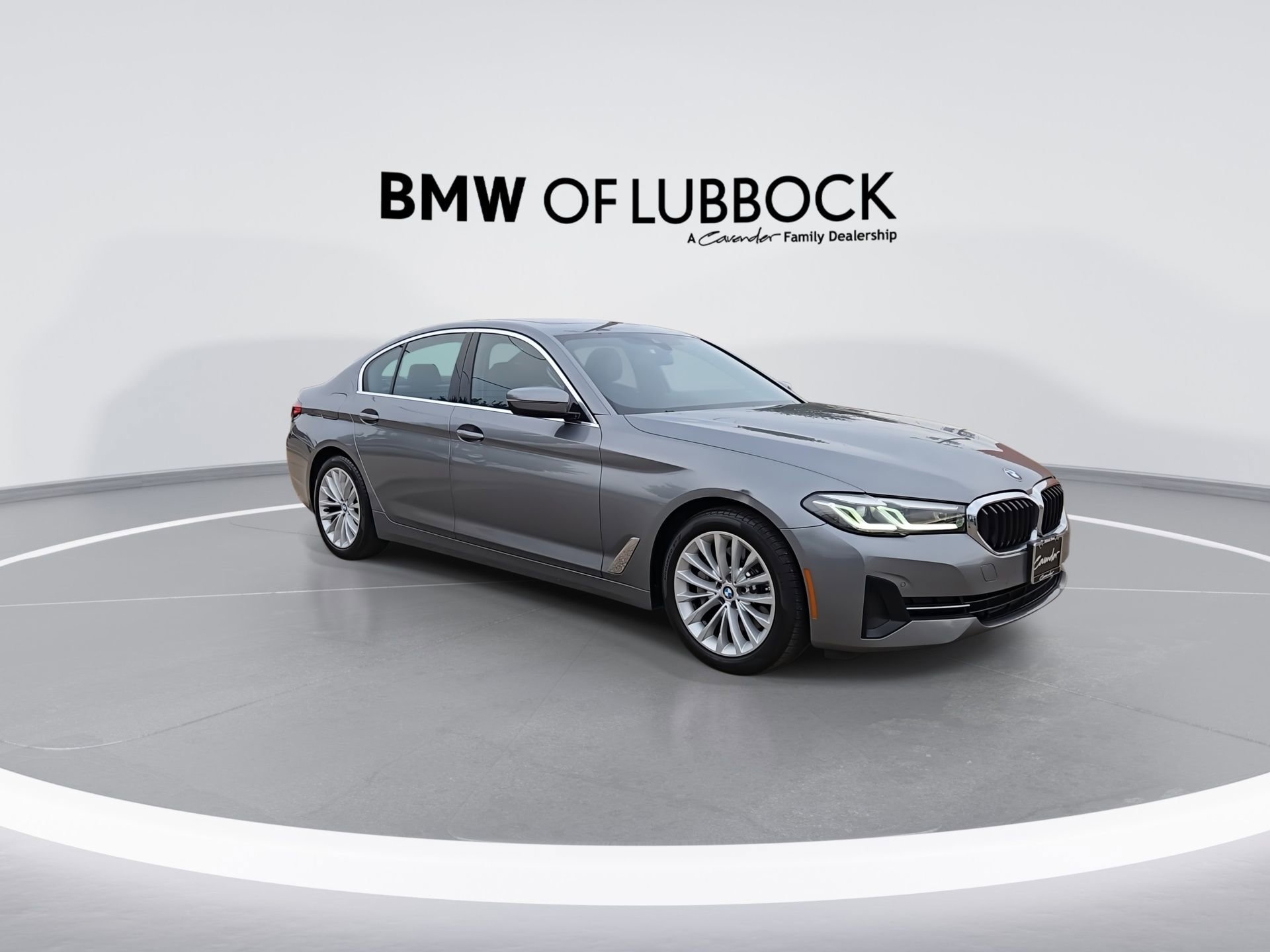 Used 2023 BMW 530i RWD image 2