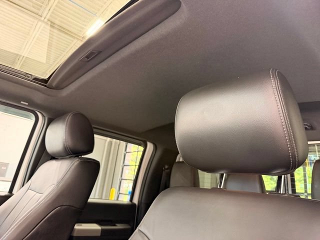Used 2015 Ford F250 Lariat w/ Lariat Ultimate Package AWD/4WD image 28