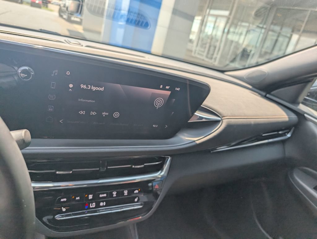Used 2025 Buick Envista Avenir FWD image 19